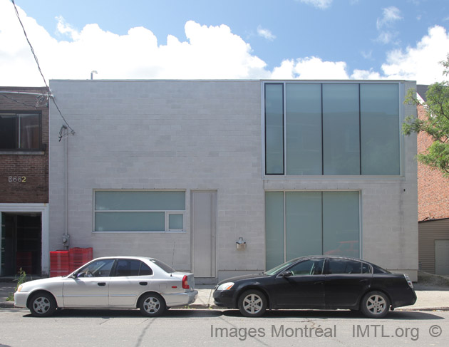 Contemporary house on Jeanne-Mance