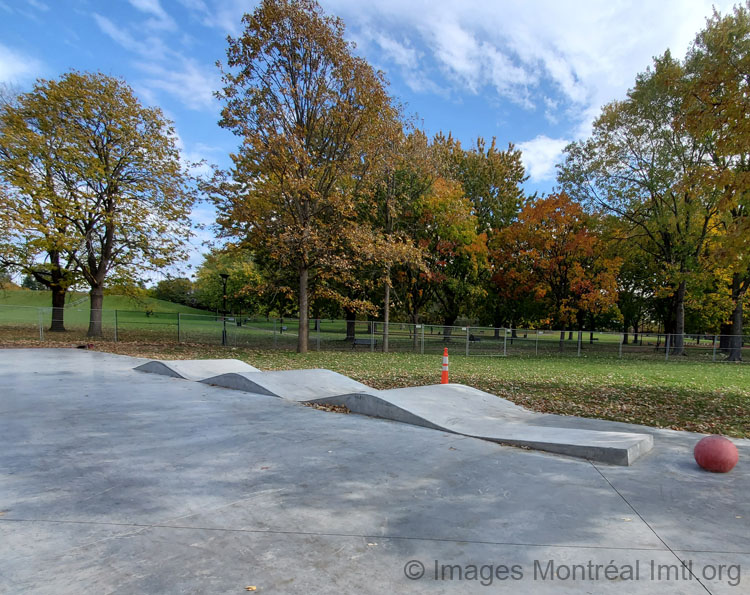 /Ahuntsic Park new Skatepark  