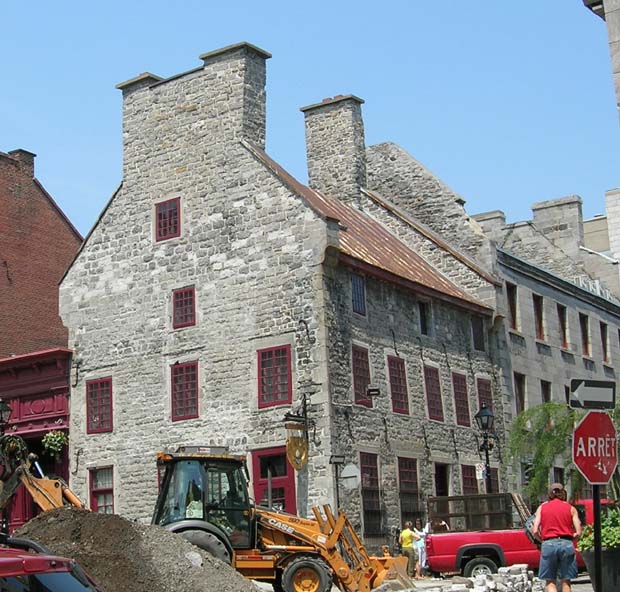 Pierre du Calvet house