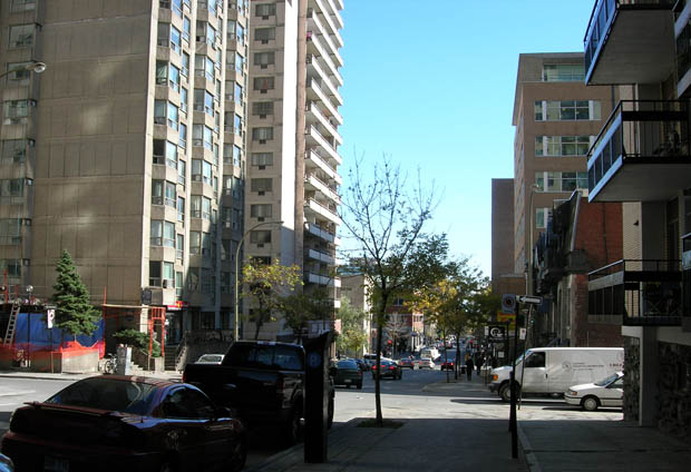 Rue Saint-Mathieu / Sherbrooke