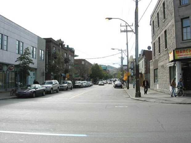 Rue Fairmount au coin de Saint-Laurent