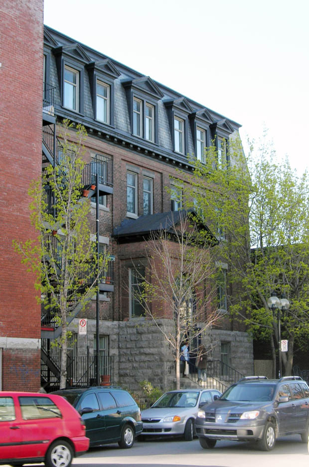  Saint-Louis de France Academy