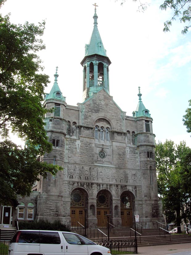 Saint-Clement de Viauville Church