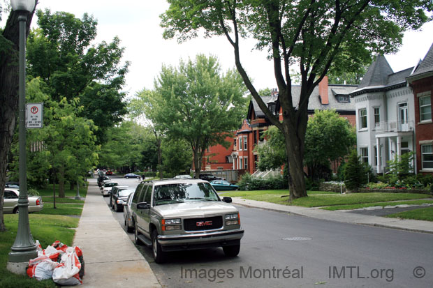 Roslyn Avenue