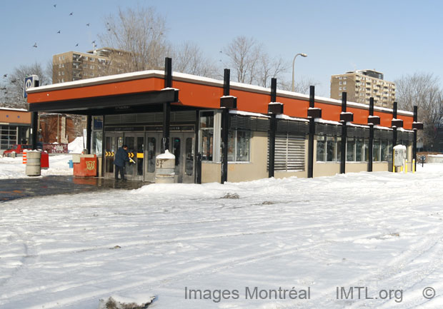 /Saint-Laurent Metro Station