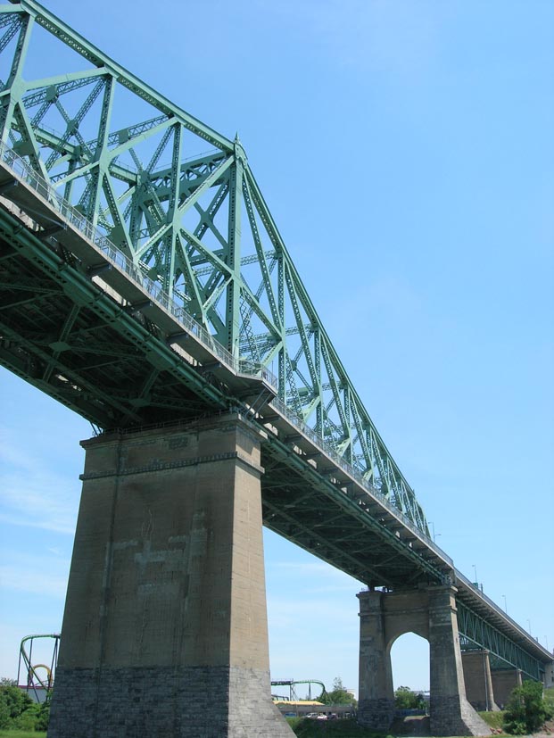 /Jacques Cartier bridge