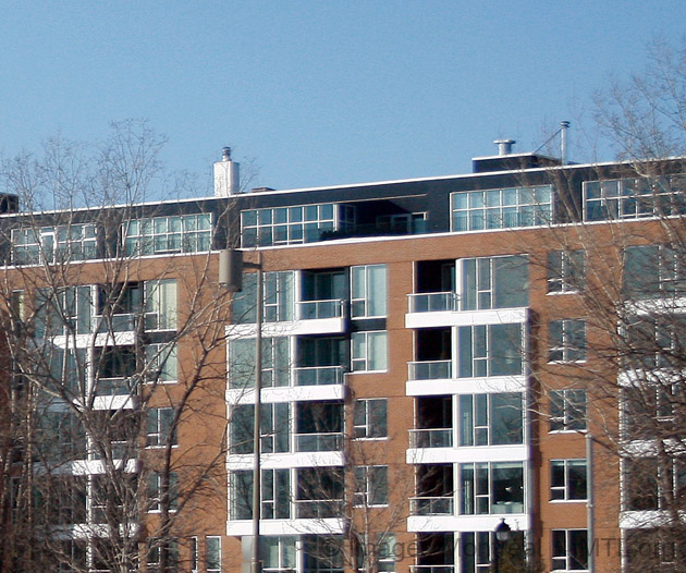 Condos Sax
