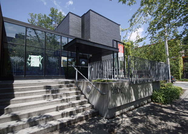 /Piscine Lévesque