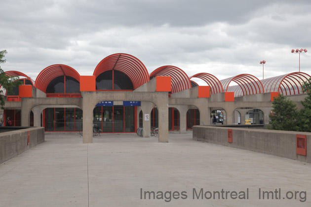 /Angrignon Metro Station