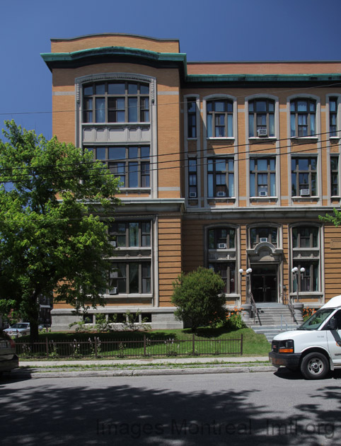 /Former Boucher-de-la-Bruère School