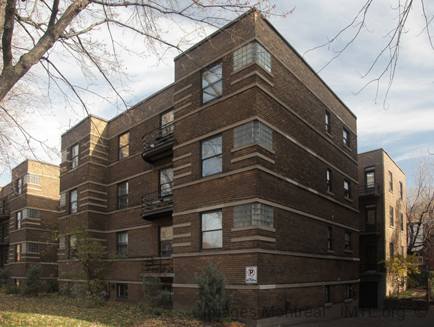 /Modern Court Apartements