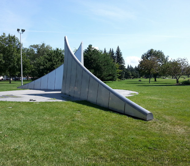 /Peace Monument