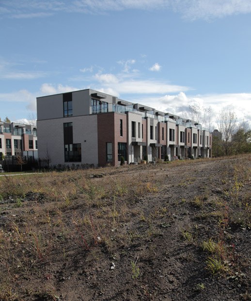 /Row Houses - Boulevard de la Forêt