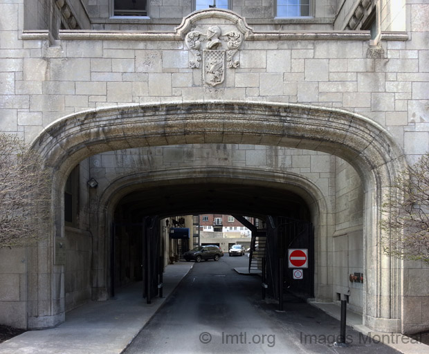 Porte_cochere