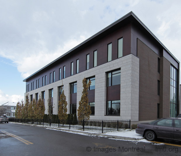 /Montreal Ronald  McDonald  House