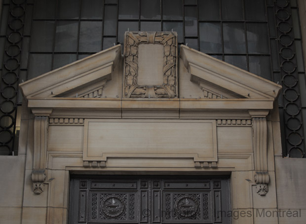 Fronton_brise