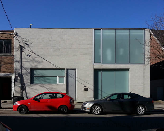 /Contemporary house on Jeanne-Mance