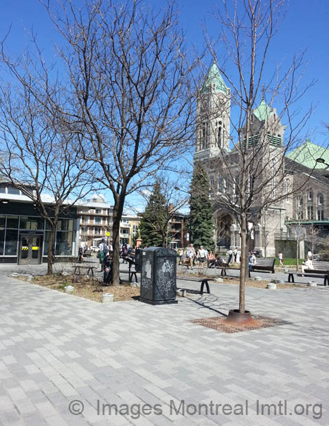 /Laurier Station Place