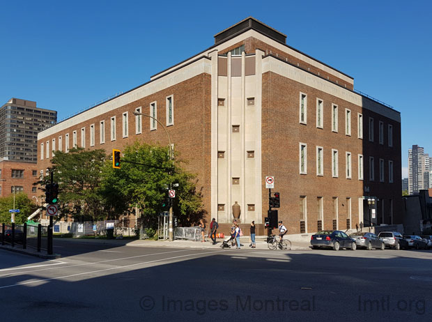 /Pines Street Bell Building