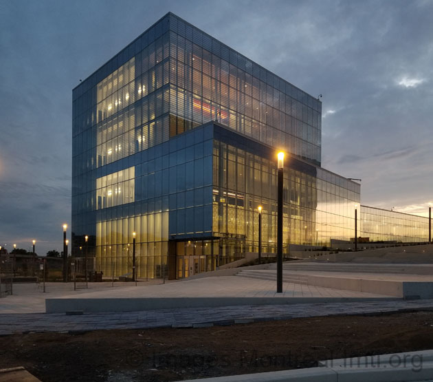 /Science Library - MIL UdeM Campus