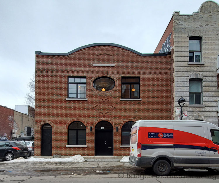 /Ancienne synagogue Shomrim Laboker