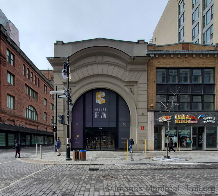 / Le Gaiety Theatre