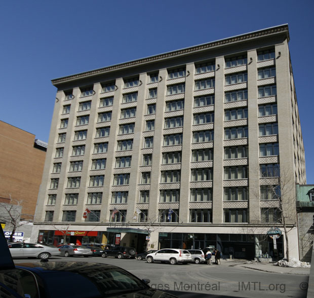 /Square Phillips Hotel & Suites