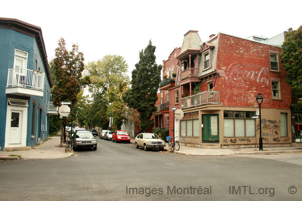 /Rue Bienville coin Berri