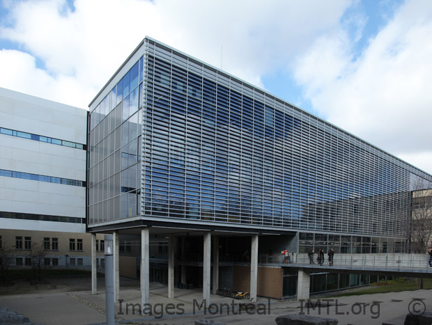 /Architecture Building - Montreal University