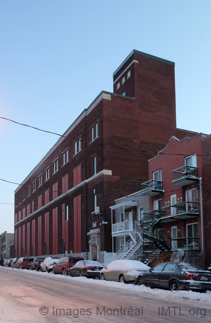 /Bell Building Saint-Dominique