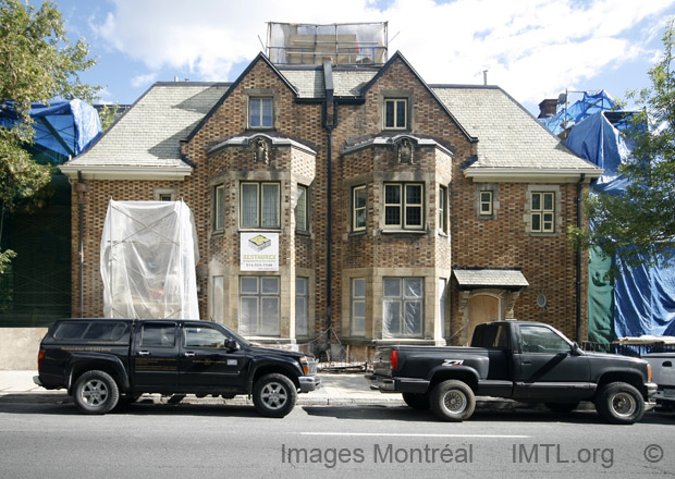 /M. Renouf Houses Edward and W.S. Maxwell