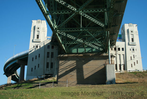 /Édifice du Pont Jacques Cartier