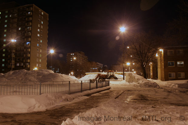 /City under the snow