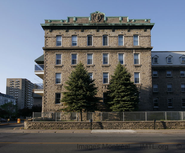 /Saint-Jacques Hospital