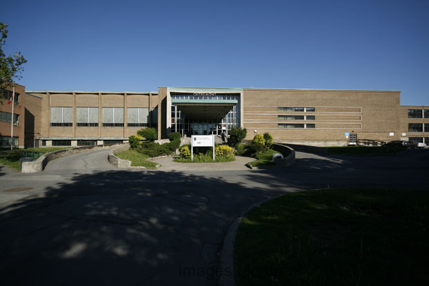 /Centre d’éducation des adultes Outremont