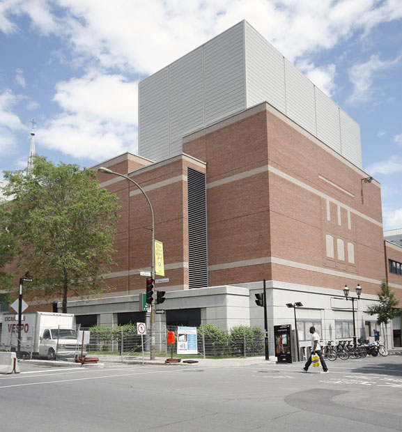 /Pierre-Peadeau Center (Q) UQAM