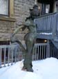 La statue de la rue Saint-Marc